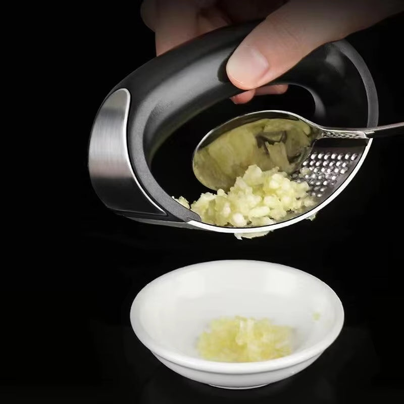 Black Garlic Press Garlic Mashers Manual Ring Garlic Peeler Garlic Beater Stainless Steel Garlic Mashers